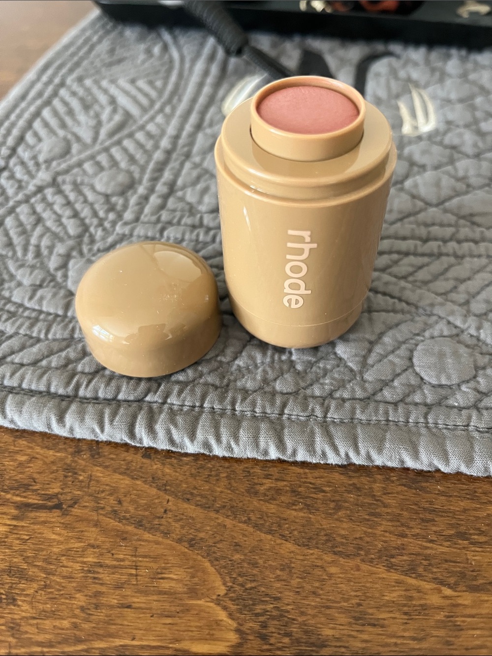 RHODE pocket blush - Tan Line